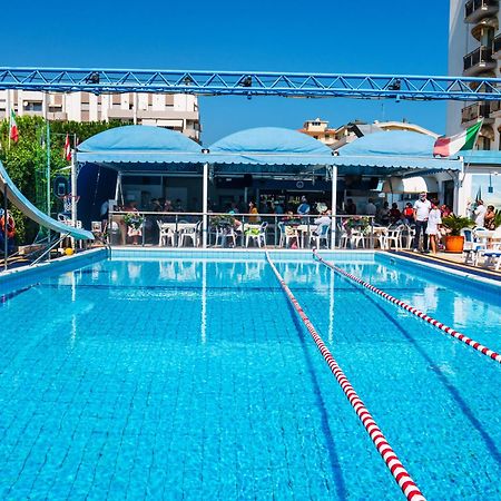 Hotel Tassoni Maison Alba Adriatica Ngoại thất bức ảnh