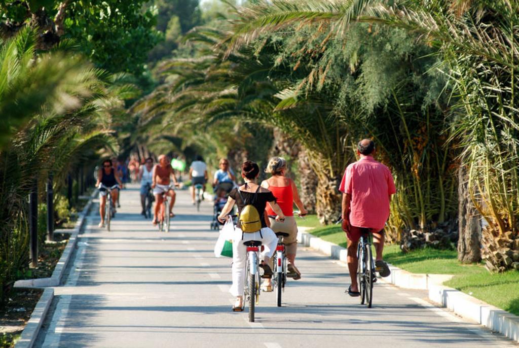 Hotel Tassoni Maison Alba Adriatica Ngoại thất bức ảnh